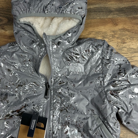 TNF Big Girl Reversible Insulated Coat - Picture 2 of 6